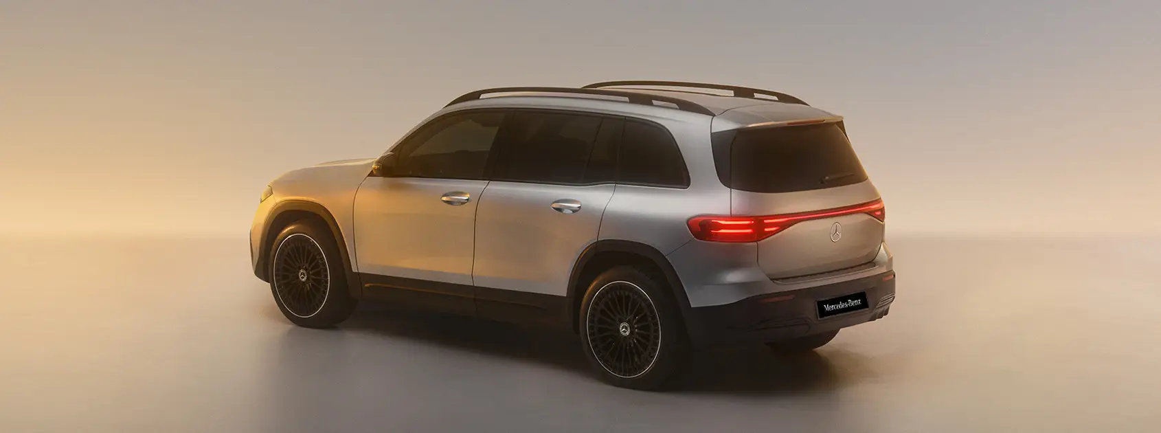 starniza_mercedesbenz_eqb250_carrusel3